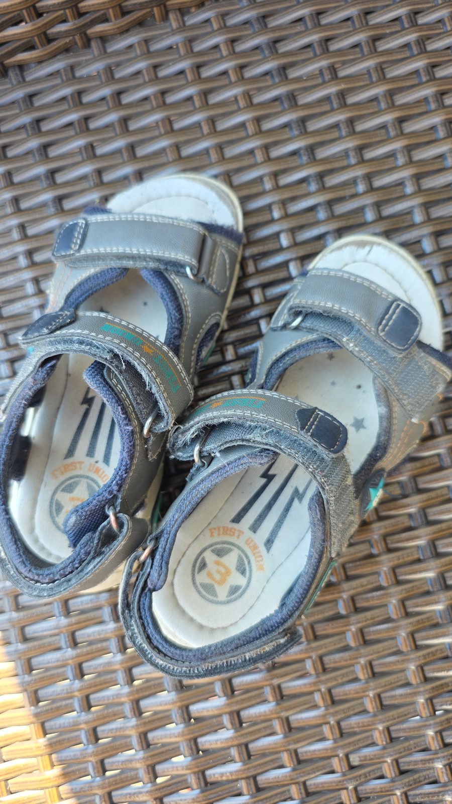Kinderschuhe